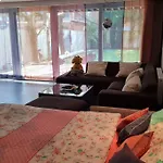 Lux & Cozy Apt + Garden +Jaccuzi